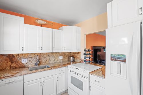 21 Sheffield A, West Palm Beach, FL 33417-1506