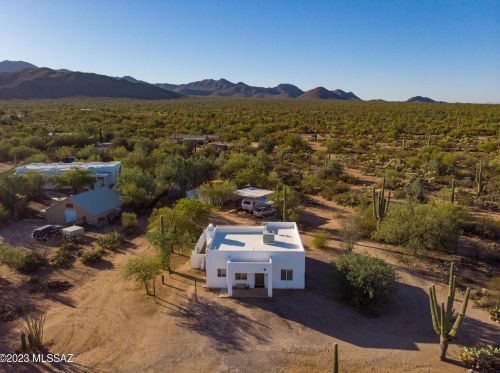 6095 Van Ark Rd, Tucson, AZ 85743-9381