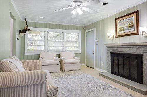 3957 Gaspar Dr, Dallas TX  75220-3612 exterior