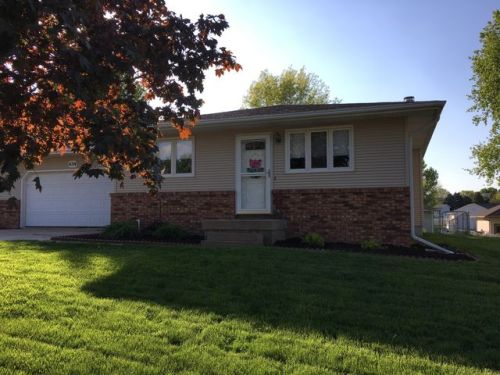 4314 Glenwood Rd, Kearney, NE 68845-2332