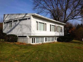 222 Juniper Dr, Schenectady, NY 12306-1704