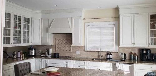 134 Palisades Blvd, Palisades Park NJ  07650-1234 exterior
