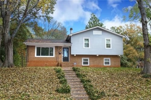 7115 Wrentree Dr, Charlotte, NC 28210-6548