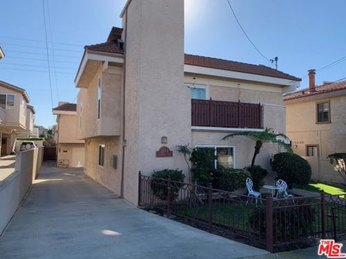 2614 Carnegie Ln, Redondo Beach, CA 90278-3842