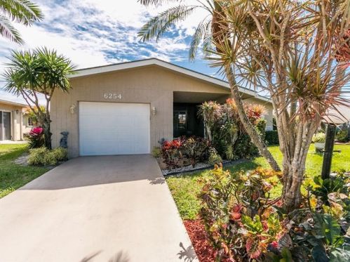 6254 Lasalle Rd, Delray Beach, FL 33484-1592