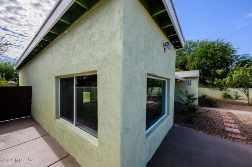 341 Tucson Blvd, Tucson AZ 85713-2065 exterior