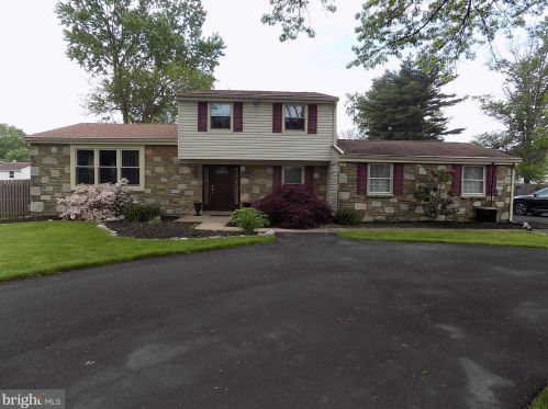 286 County Line Rd, Huntingdon Valley, PA 19006-2407