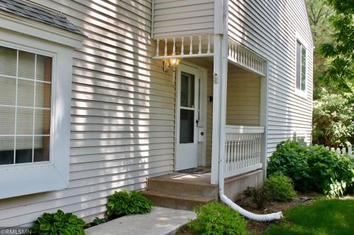 5730 Donegal Dr, Saint Paul MN  55126-3701 exterior