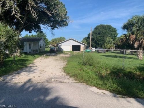 1080 Wagon Trl, Moore Haven FL  33471-6224 exterior