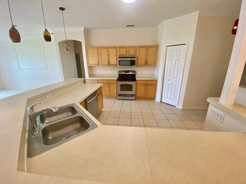 3402 Great Pond Dr, Kissimmee FL  34746-2818 exterior