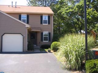 674 Tomlinson Ln, Yardley, PA 19067-6329