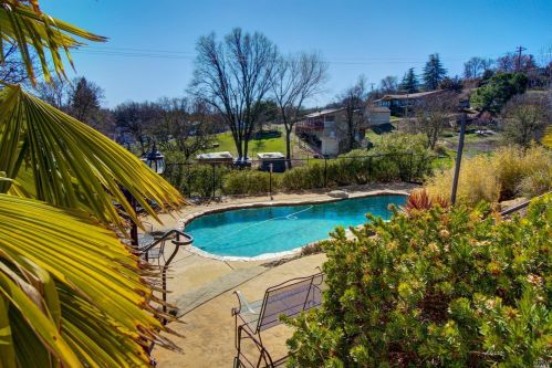 2979 Keeling Ave, Lakeport CA  95453-6804 exterior