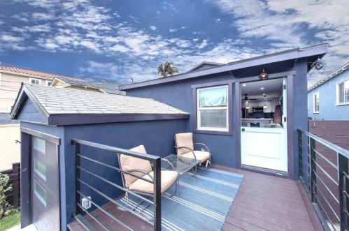 1635 Haynes Ln, Redondo Beach, CA 90278-4718