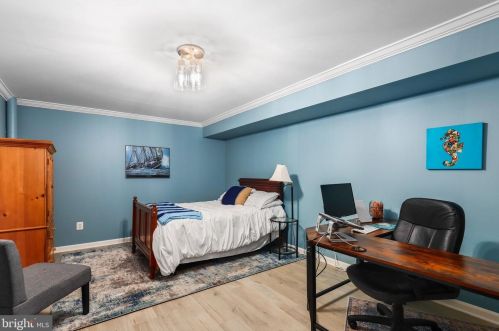 1426 Cellar Crk Way, Herndon VA  20170-2805 exterior