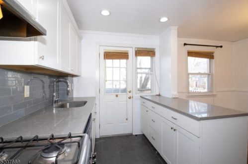 199 La Grande Ave, Fanwood NJ  07023-1665 exterior