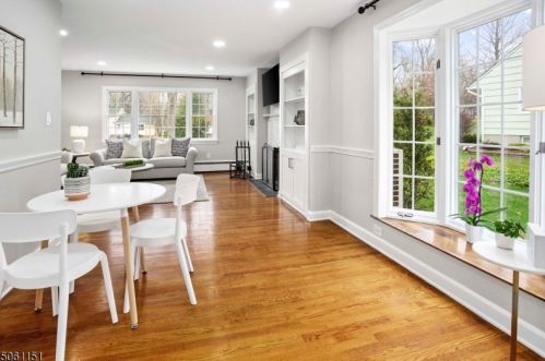 28 Spring Ridge Dr, Berkeley Heights NJ  07922-2025 exterior
