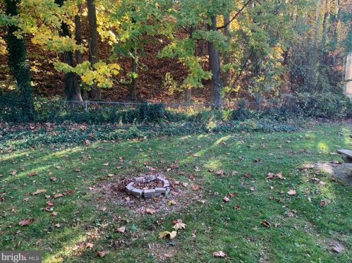 653 Gulph Rd, Norristown PA  19406-3704 exterior