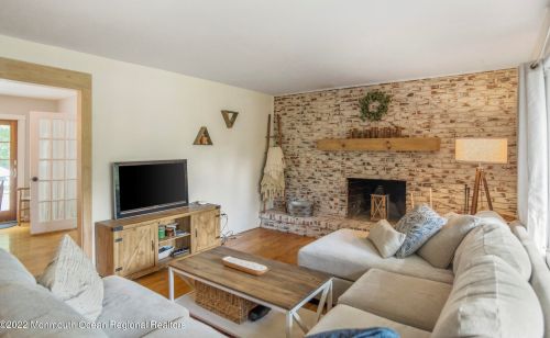 345 Princeton Ave, Berkeley Township NJ  08721-2321 exterior