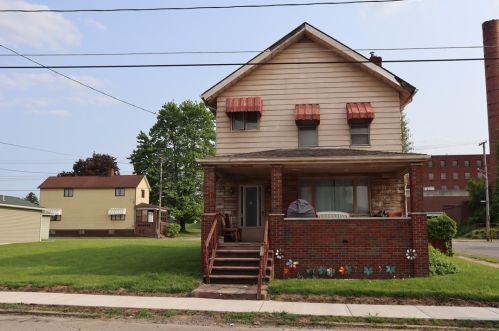 102 Maitland St, New Castle, PA 16101-4617