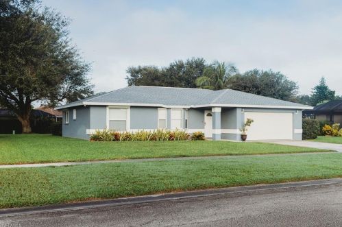1057 Summerfield Dr, Naples, FL 34120-1418