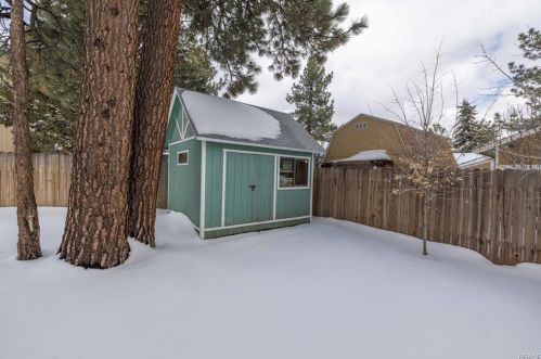 1068 Sierra Ave, Big Bear City CA  92314-9510 exterior