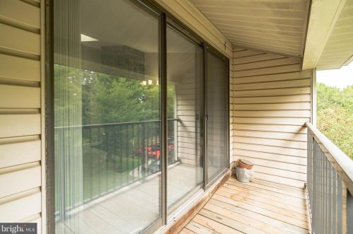 33 Scherer Ct, Trenton NJ  08648-2649 exterior