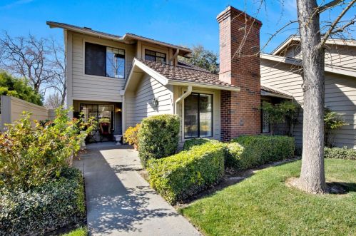954 Cross St, Woodland, CA 95695-4128