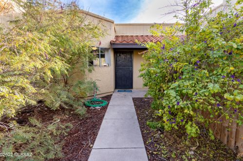 4265 Pyracantha Dr, Tucson, AZ 85741-3904