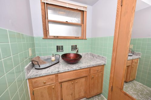 5555 56, Milwaukee WI 53218-3221 exterior