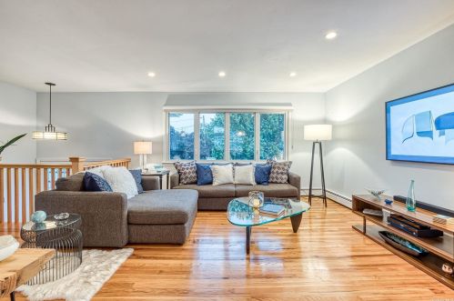 2534 Malibu Rd, North Bellmore NY  11710-5122 exterior