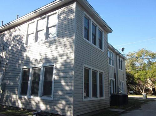 1607 Austin Ave, Georgetown TX 78626-6716 exterior