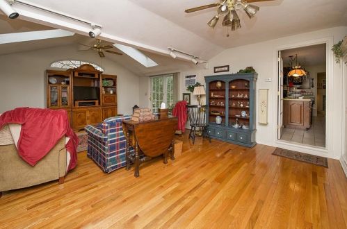 34 Wheeler Ave, Salem NH  03079-3490 exterior