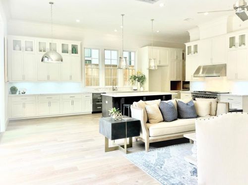 4920 Mimosa Dr, Bellaire, TX 77401-5734