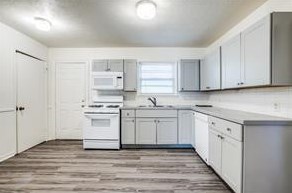 2121 Costa Mesa Dr, Dallas TX  75228-2025 exterior