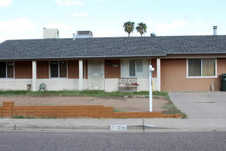 1734 Wood Dr, Phoenix, AZ 85029-1654