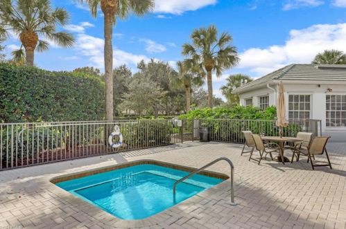 7122 Blue Juniper Ct, Naples FL  34109-7842 exterior
