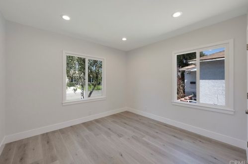 6128 Village Rd, Lakewood CA  90713-3131 exterior