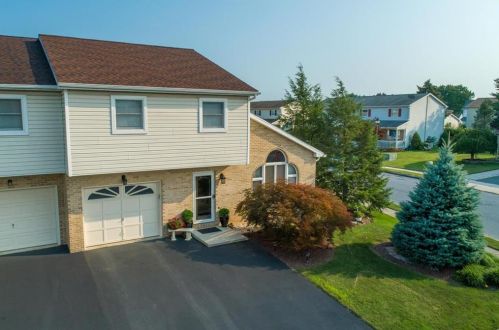1049 Catherine Dr, Ironton, PA 18037-1737