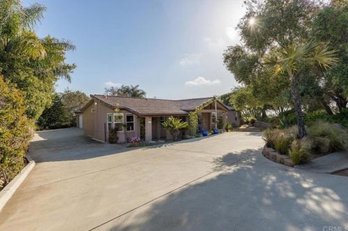 1992 Warmlands Ave, Vista CA  92084-3332 exterior