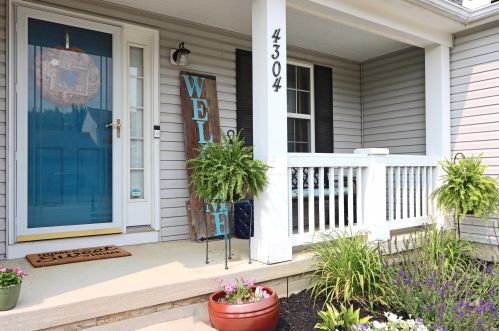 4304 Knoll Crest Dr, Darbydale, OH 43123-9457