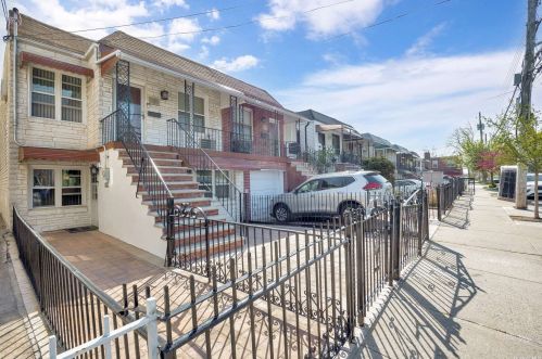 426 Calhoun Ave, Bronx, NY 10465-2906