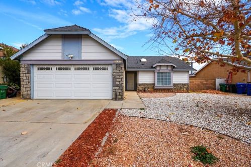 45124 Watford Ave, Lancaster CA  93535-2672 exterior