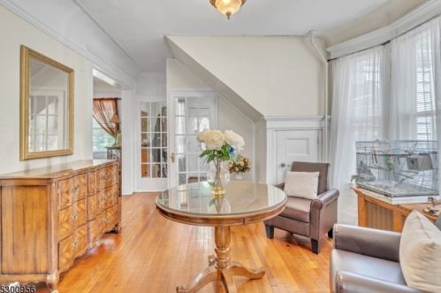 48 Scheerer Ave, Newark NJ  07112-2523 exterior