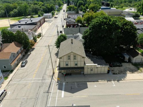 526 Franklin St, West Bend WI 53090-9551 exterior