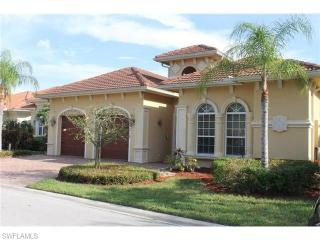 5782 Hammock Isles Dr, Naples FL  34119-4696 exterior