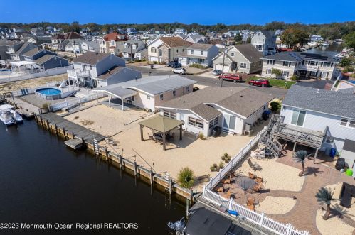 45 Lagoona Dr, Bricktown NJ 08723-7642 exterior