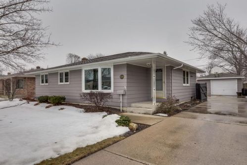 3509 87 St, Kenosha WI  53142-2571 exterior