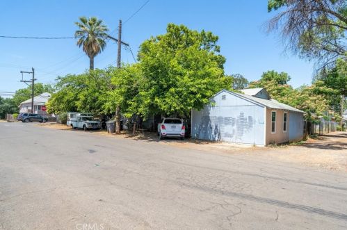 2054 B St, Oroville, CA 95966-6512