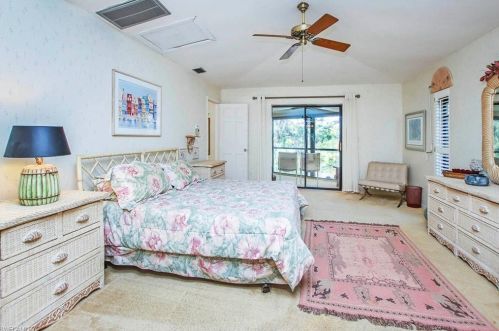 1666 Middle Gulf Dr, Sanibel FL  33957-6307 exterior