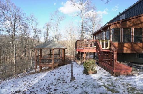 24 Ferndale Ct, Covington, KY 41017-9401